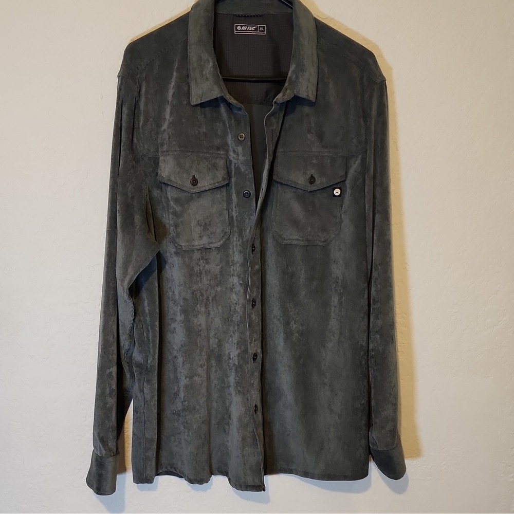 Hi-Tec Men's XL Gray Solid Corduroy Woven Long Sleeve Button-Up Shirt w/ Pockets